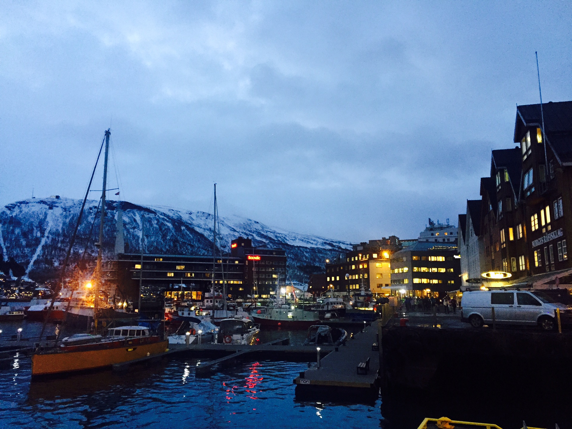 wKgBZ1ib9lSAeBPgAApoA75n9Rk03.jpeg?imageView2%2F2%2Fw%2F600%2Fh%2F600%2Fq%2F90