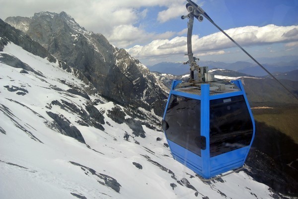 雪山索道游玩攻略,雪山索道游玩攻略大全