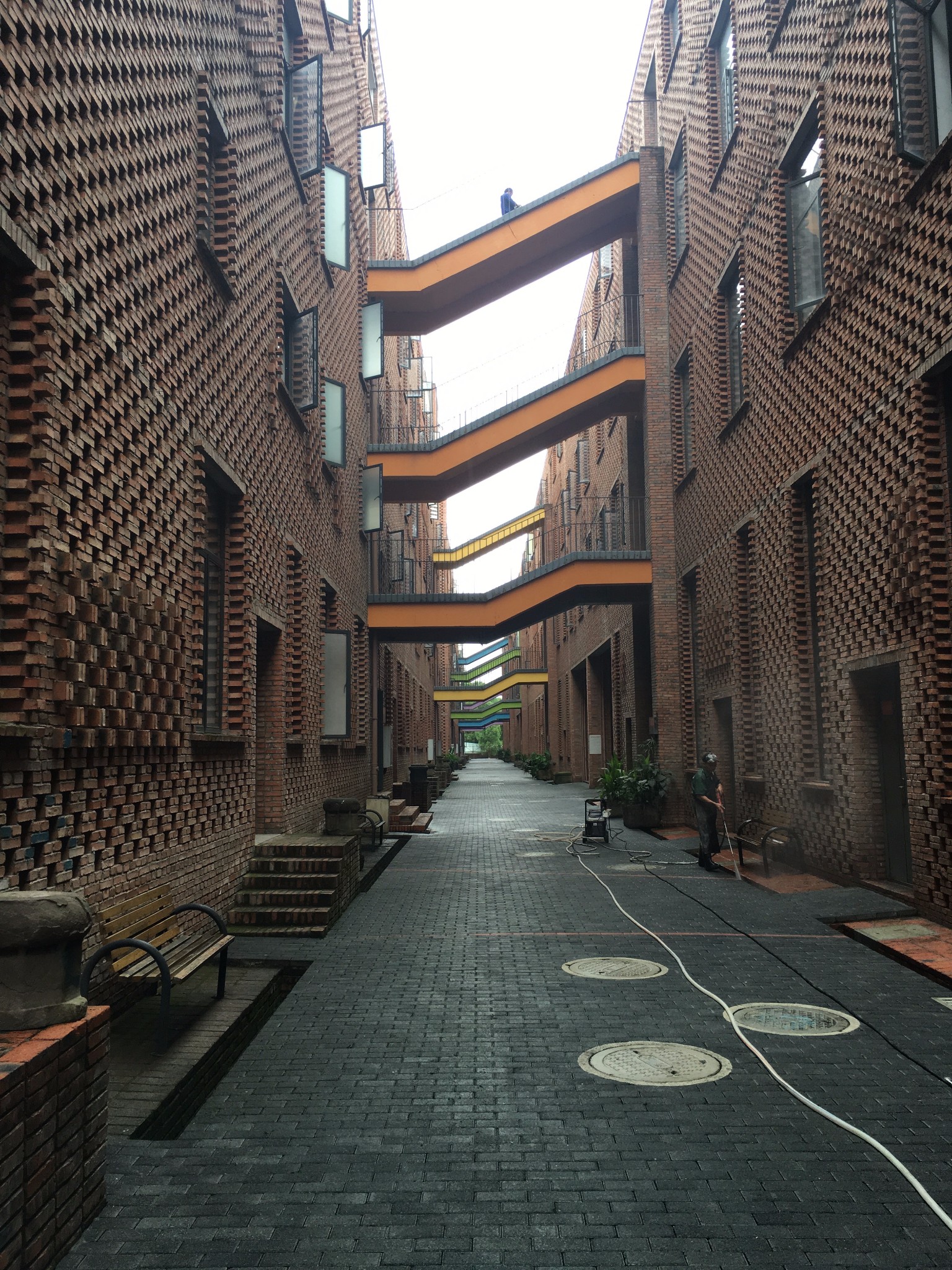 四川美术学院(黄桷坪校区)    