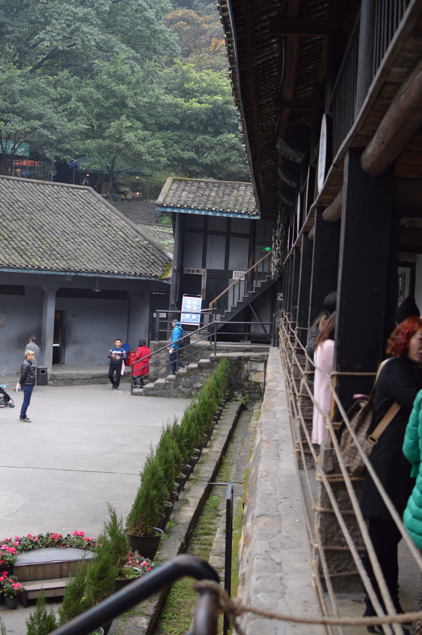 wKgBs1hC-gWANoWTAAsvNlA7q9864.jpeg?imageView2%2F2%2Fw%2F600%2Fh%2F600%2Fq%2F90