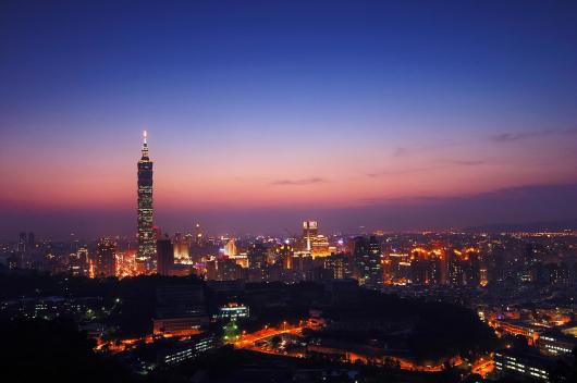 taipei101座落于台北最菁华地段,是台湾图片
