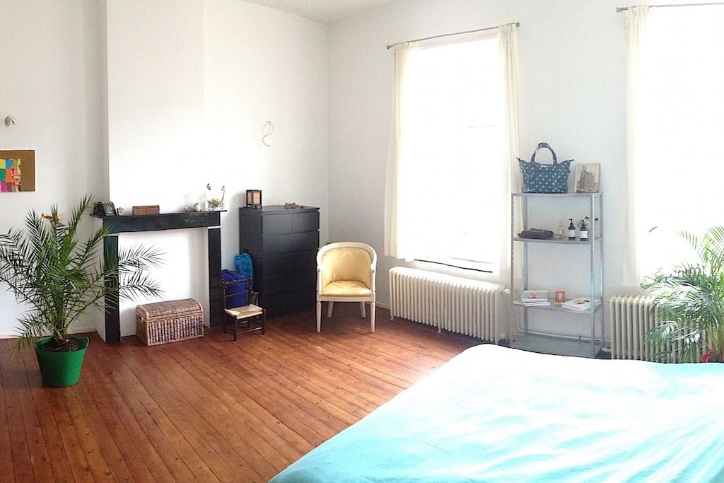 cozy room in a nice house & garden.