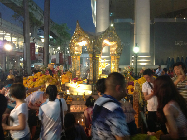 泰国旅游攻略春节2月 wKgB3FEyLg-AYgtMAAuV8YPuvas34.jpeg?imageView2%2F2%2Fw%2F600%2Fq%2F90