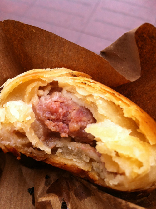 2,采芝斋的品种很多,但口味我们北方人可能吃不惯,想要带特产回来的