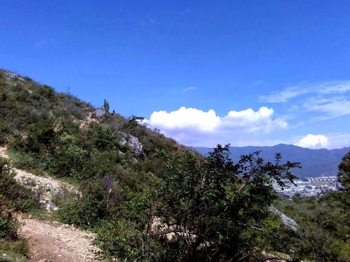什么是抬头山 wKgBpVYeKdeAY9gjAAXNoQMtKsk53.jpeg?imageView2%2F2%2Fw%2F680%2Fq%2F90