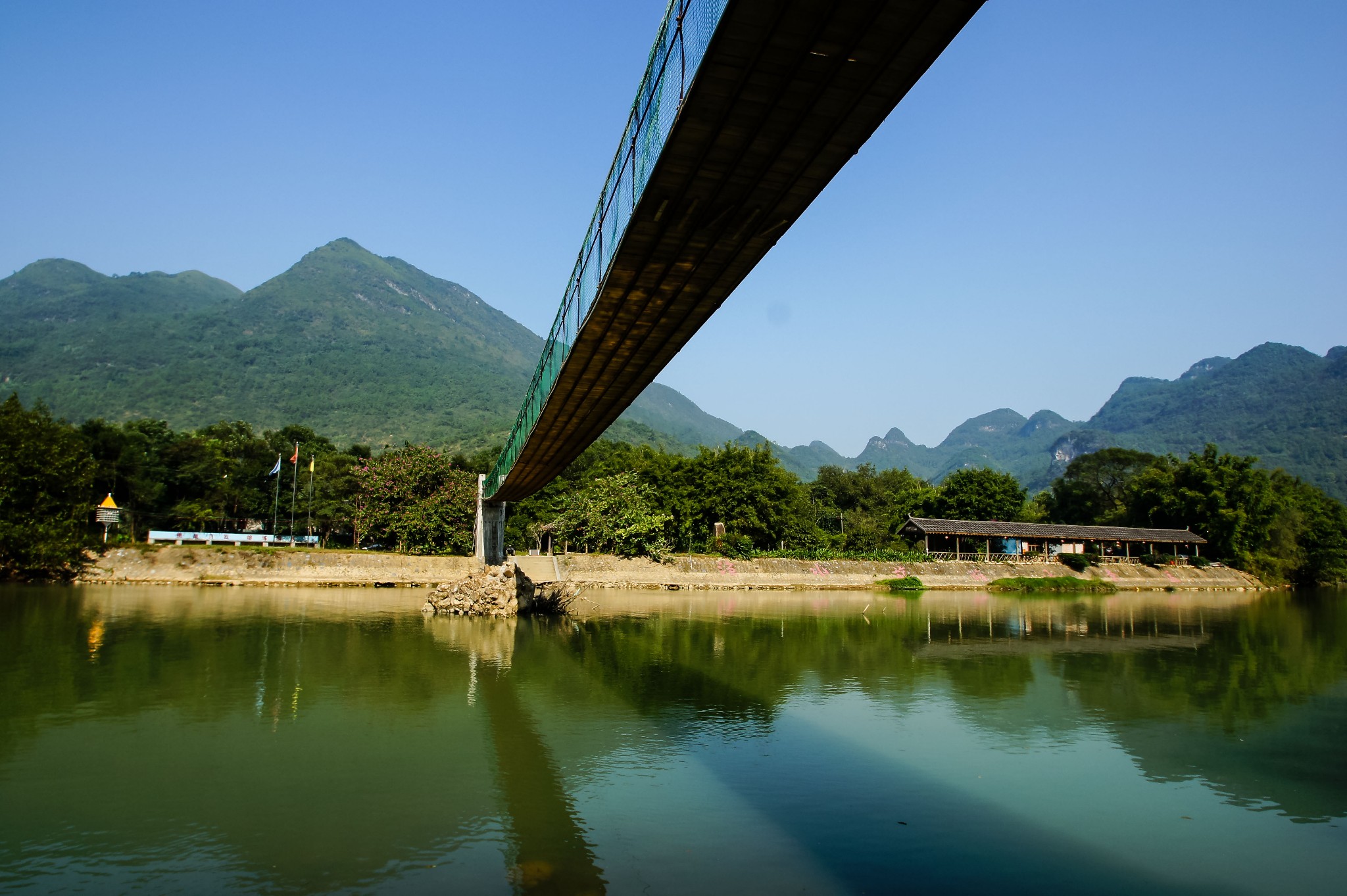 高山子镇人口_高山流水图片(2)