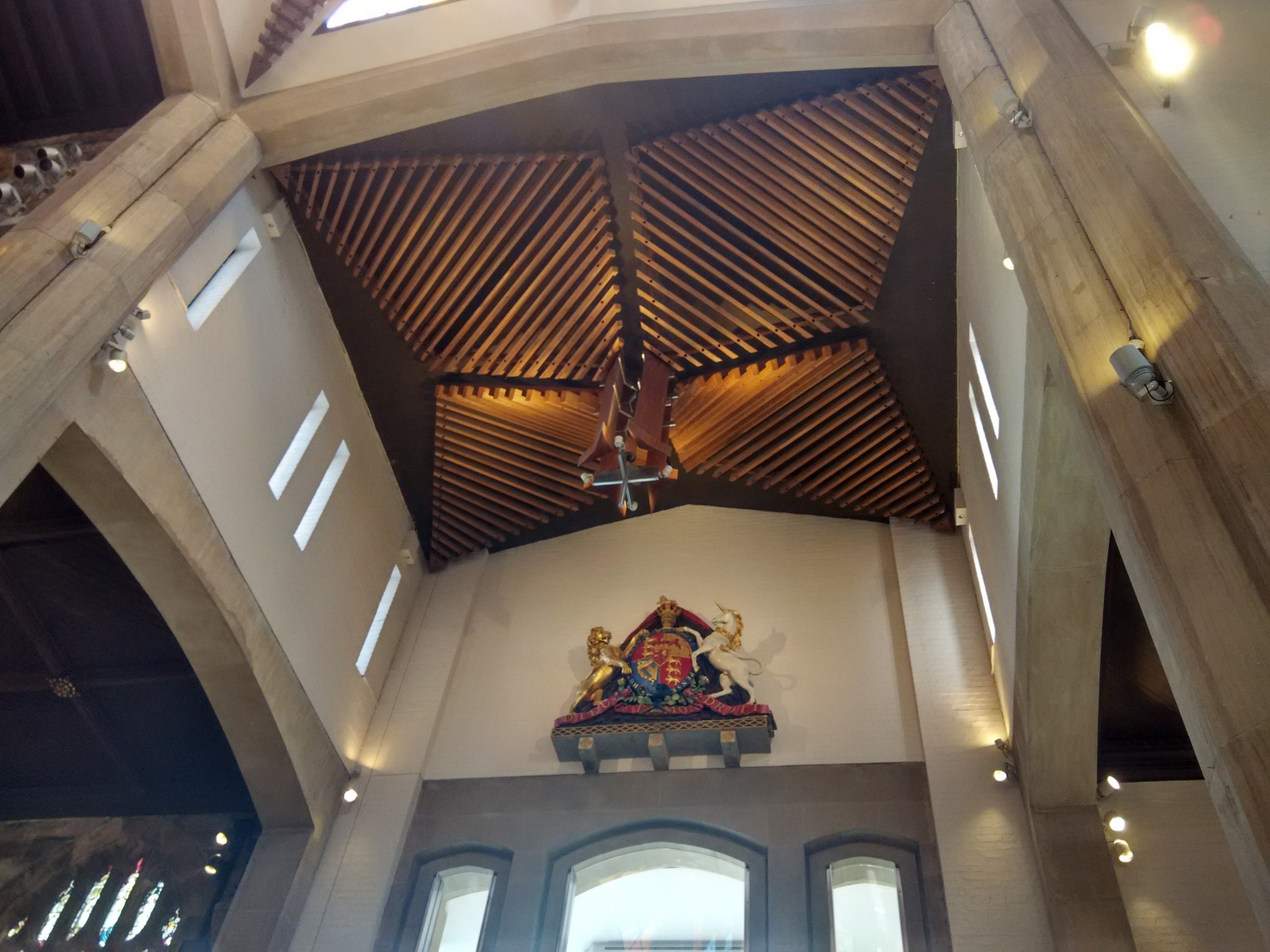 wKgBs1cCb6CATVt-AAi8T-a1cdA95.jpeg?imageView2%2F2%2Fw%2F680%2Fq%2F90